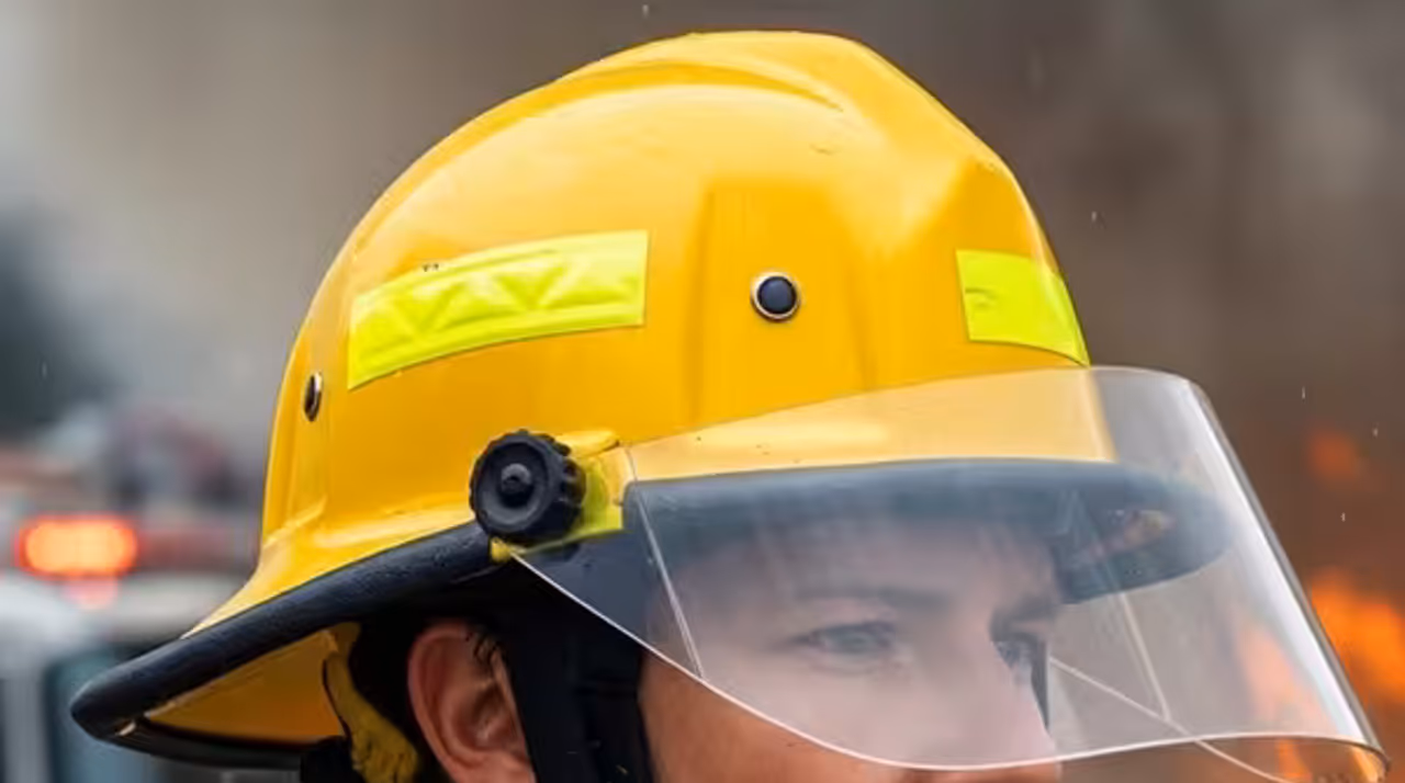 Casco de bombero estructural NFPA 1971, forestal, ARFF aeroportuario o de brigada industrial