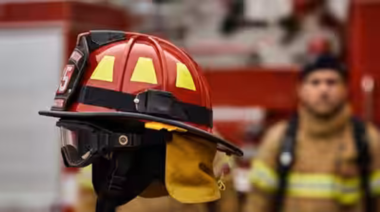 Casco de bombero estructural NFPA 1971, forestal, ARFF aeroportuario o de brigada industrial