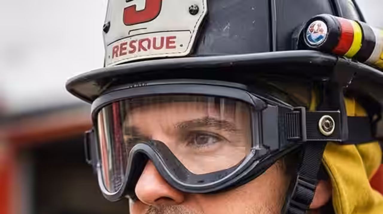 Gafas o goggle de protección ocular para bombero, compatible con casco estructural o forestal