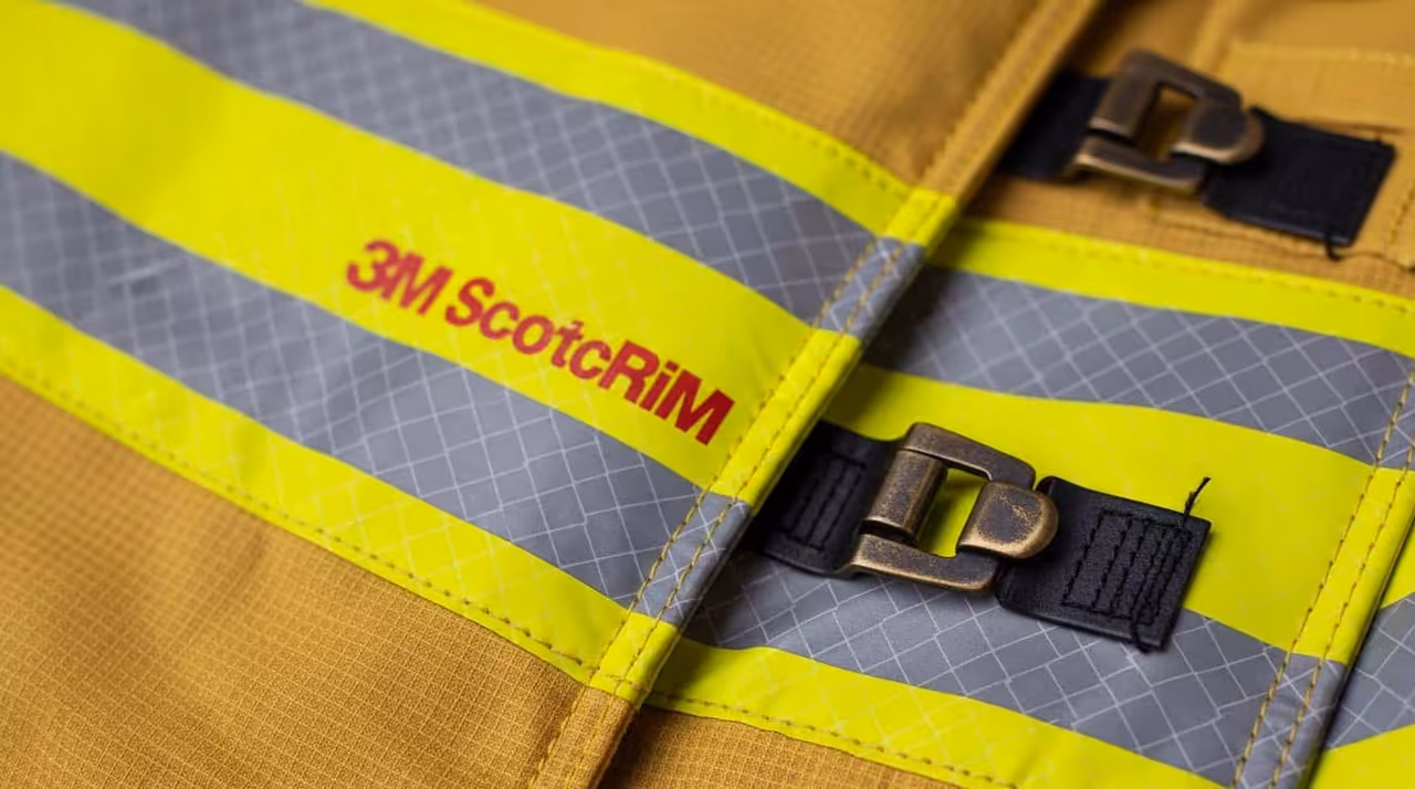 Casco, guantes, lentes de protección o lava-ojos portátil de seguridad industrial