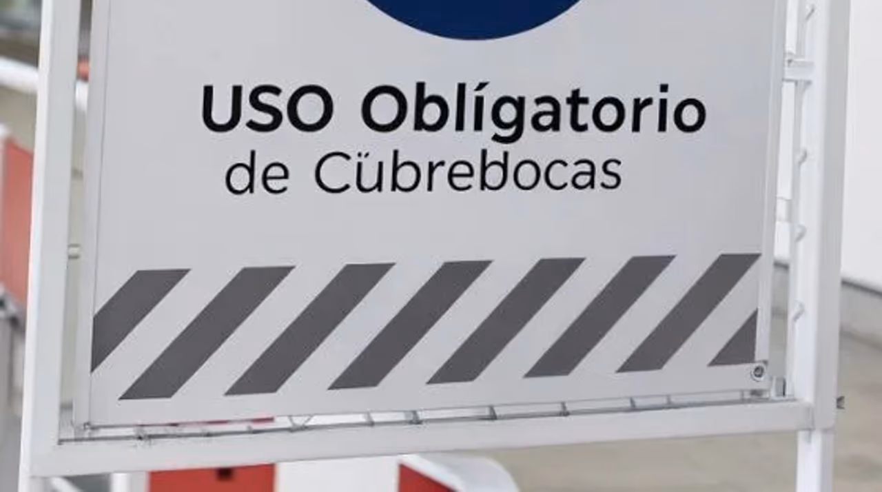 Señalización fotoluminiscente de emergencia para rutas de evacuación